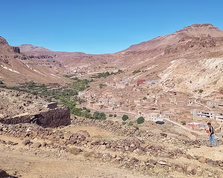 20251007_104435-01 Les villages d'Idghraghe et Aït-Ighmoure au fond.