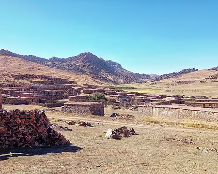20251009_154206-01-01 Tiddas sur la carte marocaine (qui date de 1977), carrefour de pistes.