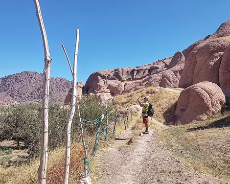 20251010_124618-01 La source est à côté.