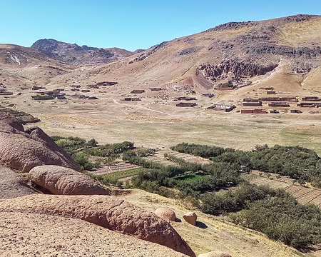 20251010_151523-01 Descente du plateau et retour par le sud vers Aziwane.