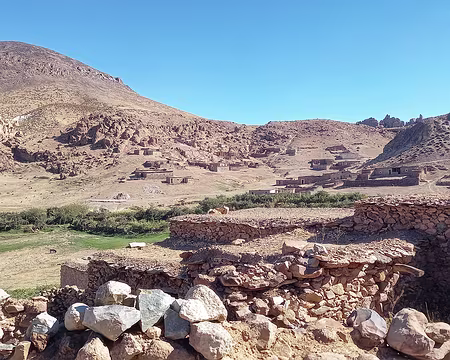 20251010_154750-01 Par dessus les toits.