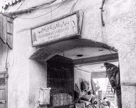 20251012_105806-01-01 Dans la médina, beaucoup d'artisans.