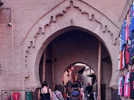 Hélène Hélène B, détail sortie