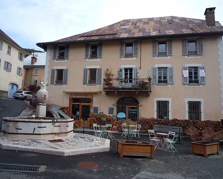 2025-10-26 11-07-33 Le sympathique (et bon) restaurant des 2 derniers soirs : l'Encabanée