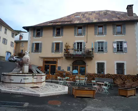 2025-10-26 11-07-33 Le sympathique (et bon) restaurant des 2 derniers soirs : l'Encabanée