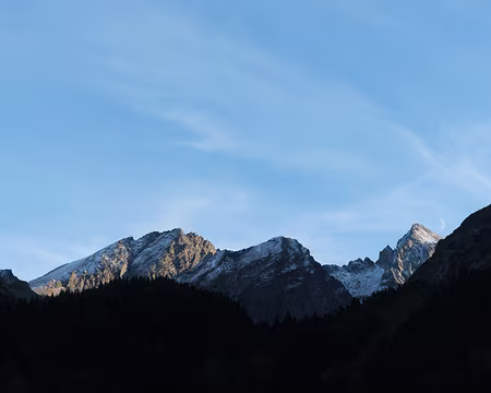 025_DSCF0030 Le Ségalas (2685 m) à gauche et le Grand Barbat (2813 m) à droite