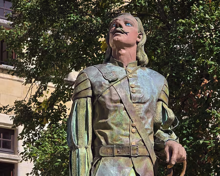 002 Vers qui se porte son regard ?