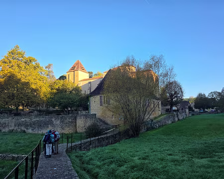 005 L'Église Saint-Martial de Paunat est l'abbatiale de l'une des plus anciennes abbayes du Périgord