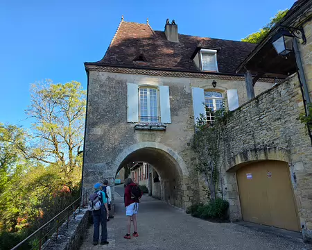 008 La maison du Porche. Au Moyen-Âge, cette maison marquait la délimitation entre le haut et le bas du village de Limeuil (labellisé Plus Beaux Villages de France)