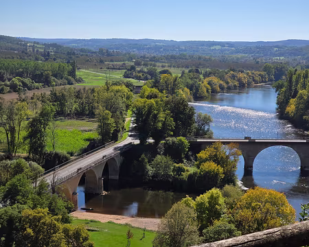011 Depuis les jardins panoramiques de Limeuil, vue sur la confluence de la Vézère (en bas) et de la Dordogne