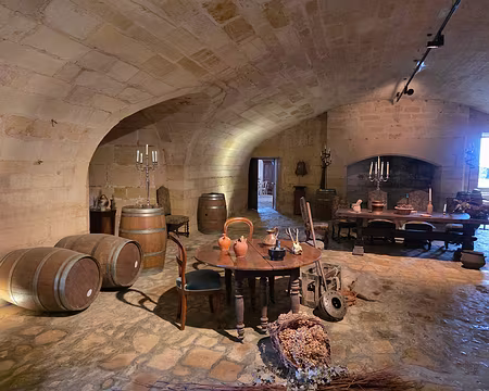 081 Cette vaste cuisine du XVIIIe siècle, aménagée par Charles-Armand de Gontant-Biron est réputée pour être l'une des plus grandes cuisines de France (250 m2)