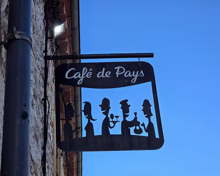 113 La Bastide de Monpazier est inscrite dans un quadrilatère parfait de 400 m sur 220 m dont le grand axe est orienté Nord-Sud