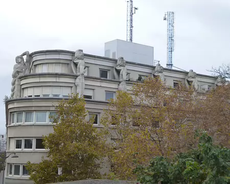 P1220110 Commissariat central du 12è arondissement construit en 1991