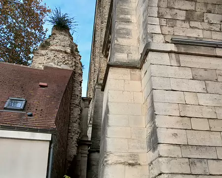 004 Vestige de l’aqueduc gallo-romain de Lutèce édifié au IIème siècle pour acheminer l’eau vers les thermes de Cluny. A droite, les aqueducs superposés de Médicis...