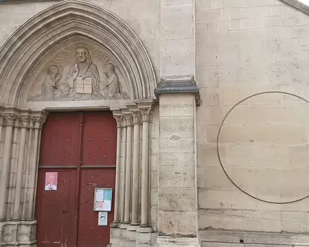 015 Le tympan gothique de l’église Saint Denys d’Arcueil a été sculpté au XIXème siècle. Le cercle, gravé sur la façade en 1601 par un habitant d’Arcueil à son...