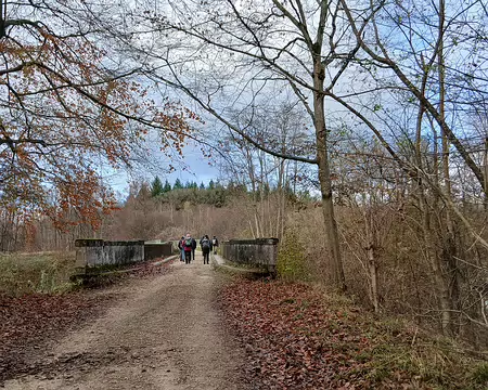 022 Passage au-dessus des voies ferrées