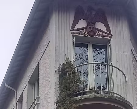 20251116_101155-01 La maison de l'aigle, années 30.