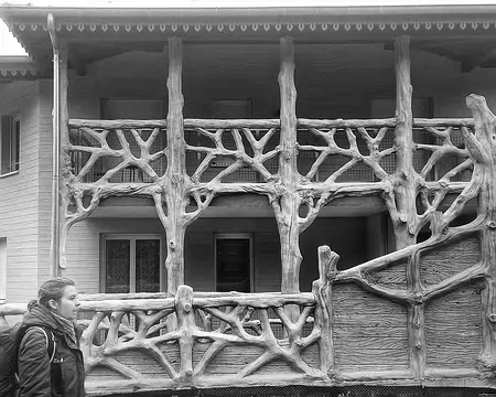 20251116_112440-01 Nouvelle maison en faux rusticage, clin d'œil aux guinguettes de Robinson.