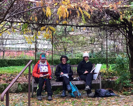 20251116_151444-01 C'est parti pour un dernier dessin dans L'Île Verte. Photo Marina Fulchiron