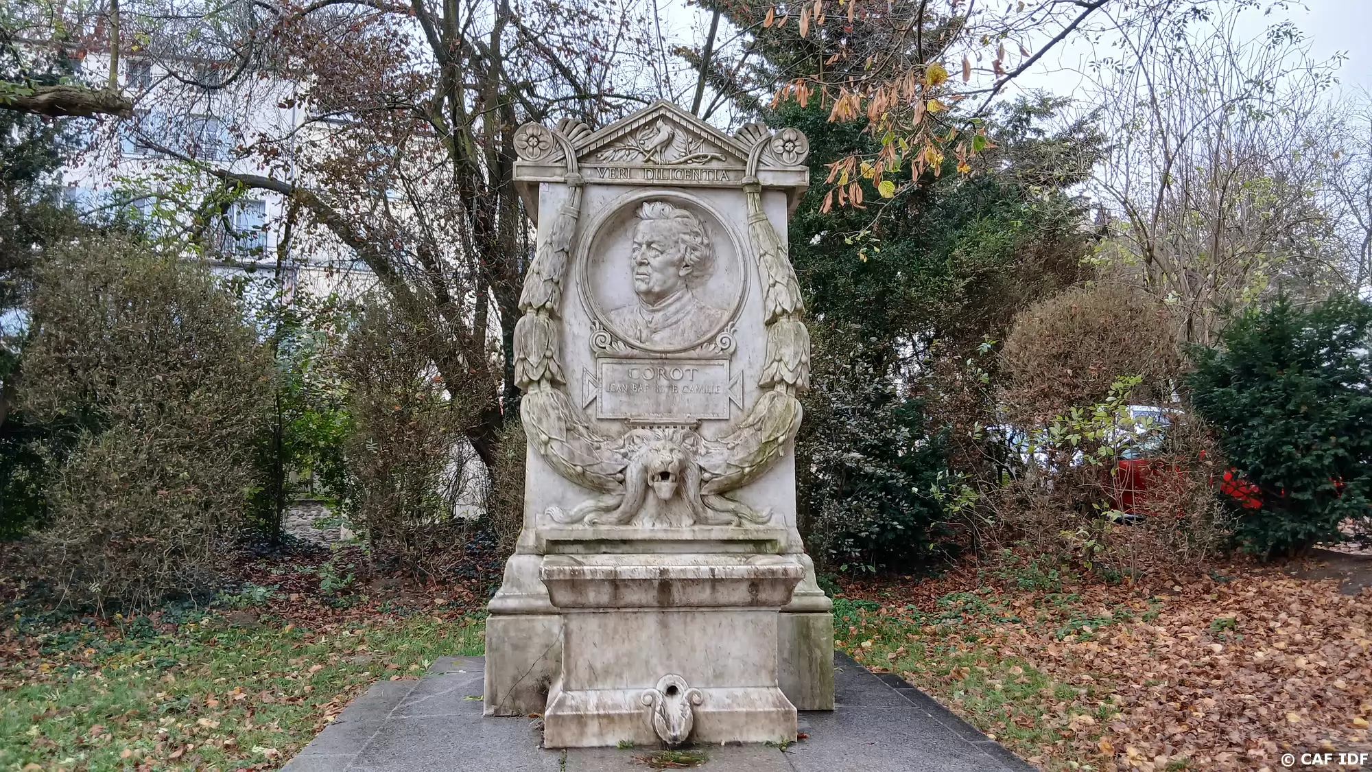 008 Près des étangs de Corot, le monument du peintre Jean-Baptiste Camille Corot