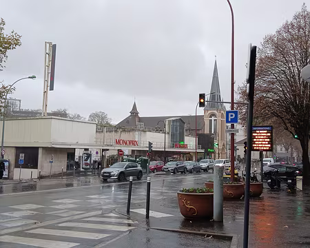019 Chaville à midi, sous la pluie