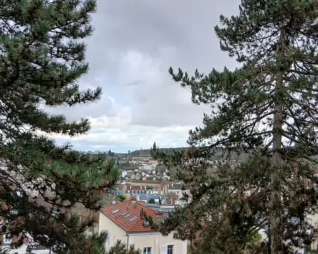 029 La Terrasse surplombe la ville de Meudon