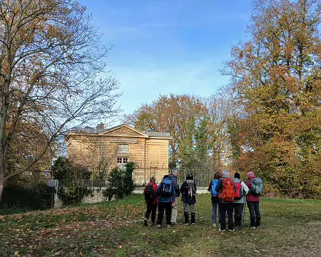 003 Dans la forêt de Fausses-Reposes (La Celle-Saint-Cloud), le pavillon néoclassique du Butard (1754) est l’ancien pavillon de chasse de Louis XV. Classé monument...