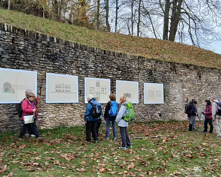 019 Plans manuscrits représentant les différentes parties du domaine de Marly. Réalisés en 1699-1700 à la demande de Jules Hardouin-Mansart, ces plans ont été...