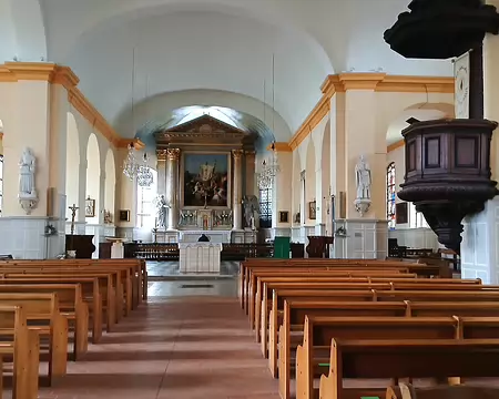 038 La nef classique de l’église Saint-Vigor (XVIIème siècle) construite par Jules Hardouin-Mansart à la demande de Louis XIV