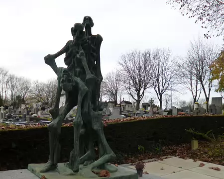 P1220017 Monument aux victimes de Buchenwald-Dora