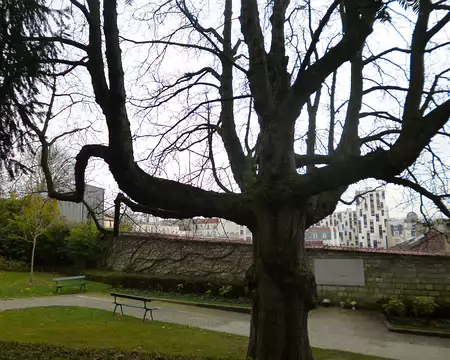 P1220018 Mur des Fédérés en hommage aux combattants de la Commune de Paris