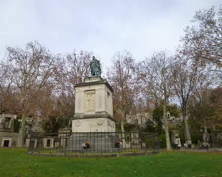 P1220033 Monument à Casimir Périer (1777-1832) érigé en 1837