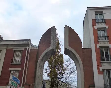 P1220185 Rue d'Avron