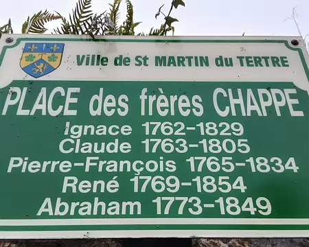 039 Claude Chappe et ses quatre frères ont développé un système de stations de relais sémaphore (cet objet figure dans le blason de la ville)