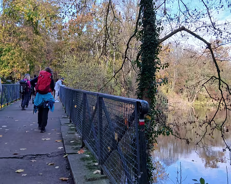 026 Passerelle à l’extrémité de l’étang de Villeneuve