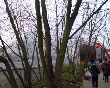 P1220273 Le Zénith (1984)