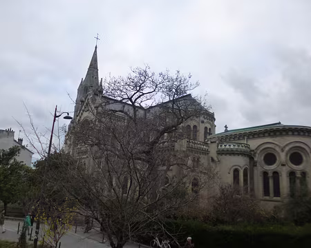 P1220235 Eglise Notre-Dame-de-la-Croix de Ménilmontant.