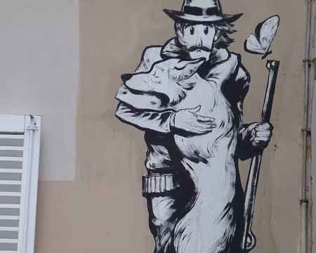 P1220240 Le loup et le chasseur, Place Maurice Chevalier