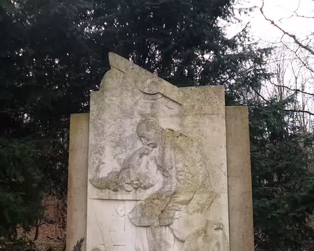 P1220441 Hommage des Ailes Brisées à Clément Ader (1841-1925)