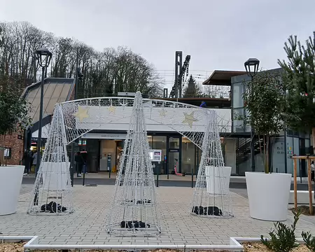 001 Départ de la gare de Saint-Cyr (Yvelines), par la rue Francisco Ferrer, pour une randonnée en boucle de 15 km autour des étangs des sources de la Bièvre