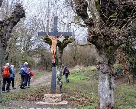 013 La Croix Chambry (May-en-Multien)