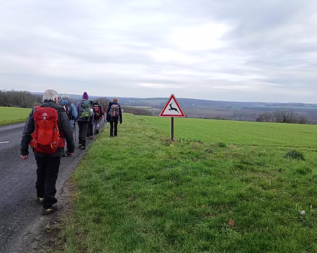 016 La route de Crouy (D94) à la sortie du village de May-en-Multien