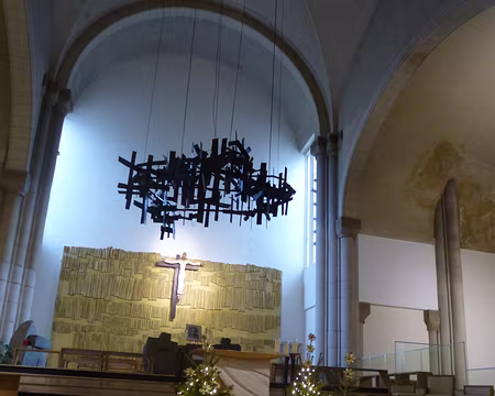 P1220363 Choeur de l'église Saint-Vincent-de-Paul