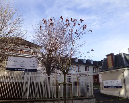 P1220383 L'hôpital Gouïn ouvert en 1897 fut construit par la Société Philanthropique de Paris