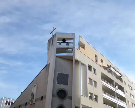 P1220387 Eglise Notre-Dame Auxiliatrice (1999)