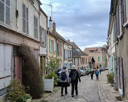 010 La Grande Rue de Neauphle-le-Château