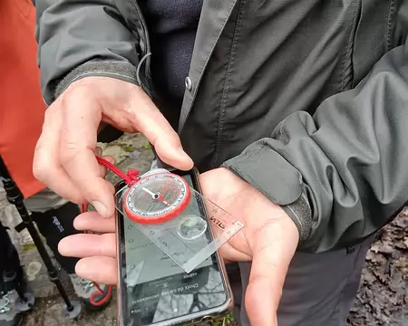 025 Petit cours d’orientation par Pascal