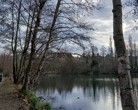 038 Le bassin de retenue du bois de la Cranne a été mis en service en 1974 pour éviter les inondations