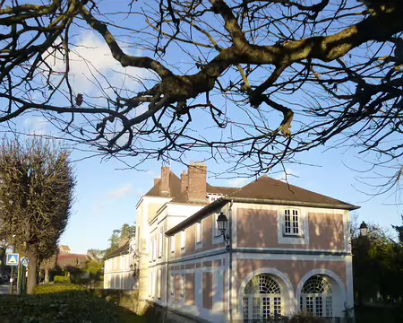 P1220342 L'hôtel de ville de Lardy
