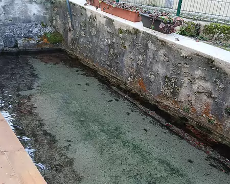 034 Ancien lavoir sur source (passage de la Pompe, Janville-sur-Juine)